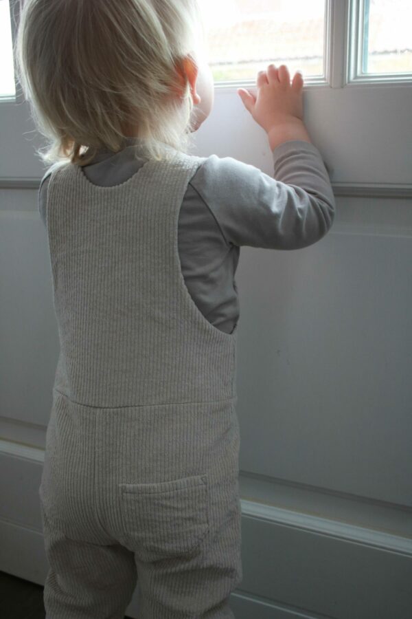 Latzhosen-Set Sand – Bild 13