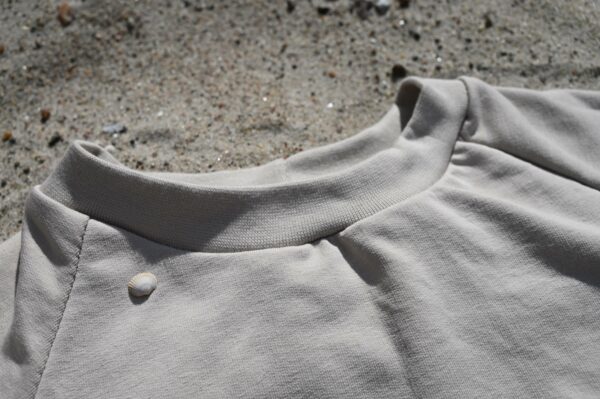 Sand Sweatshirt – Bild 10