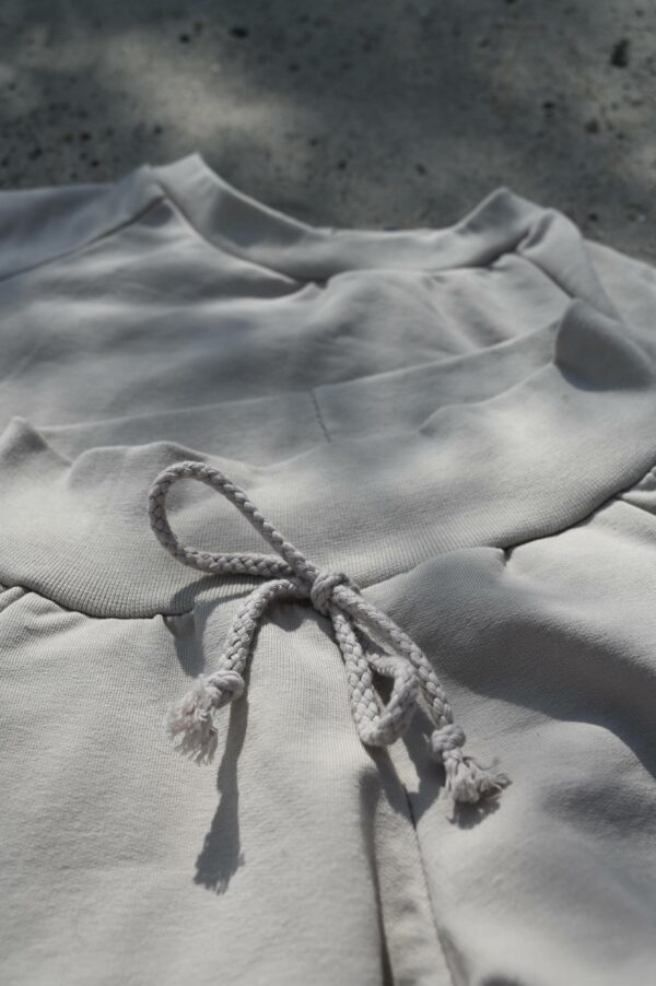 Sand Jogginganzug – Bild 7