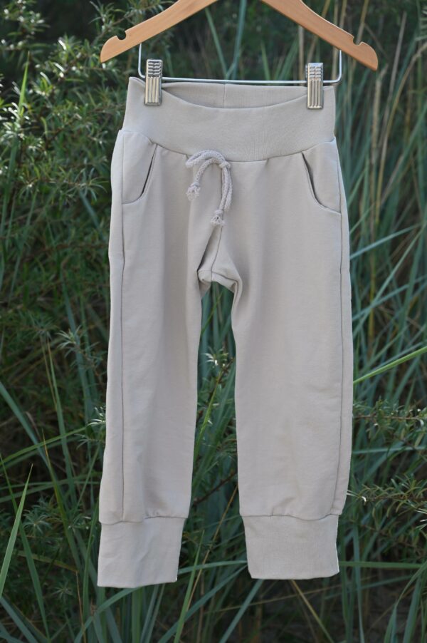 Sand Jogginganzug – Bild 6
