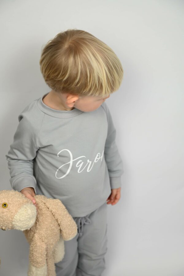 personalisierbarer Namenspullover Geburtsgeschenk – Bild 9