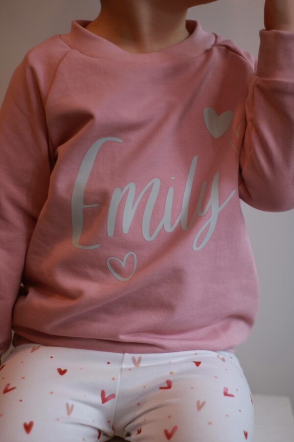 personalisierbarer Namenspullover Geburtsgeschenk – Bild 12