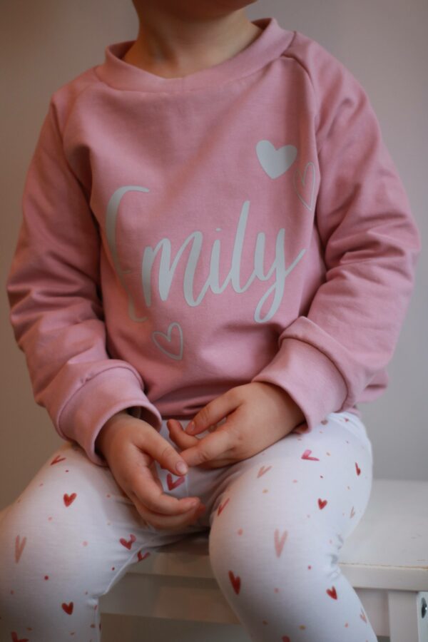 personalisierbarer Namenspullover Geburtsgeschenk – Bild 11