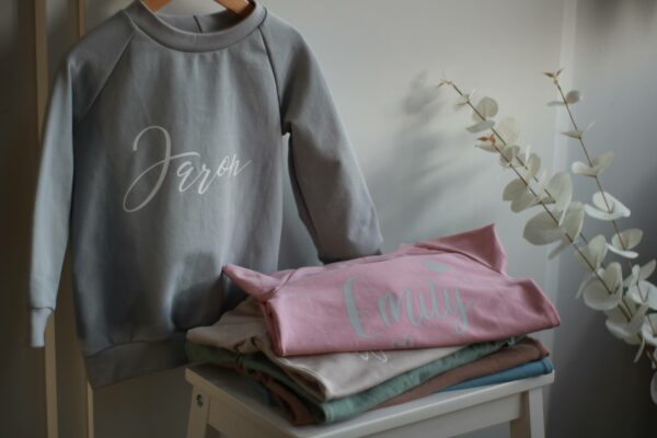 personalisierbarer Namenspullover Geburtsgeschenk – Bild 10