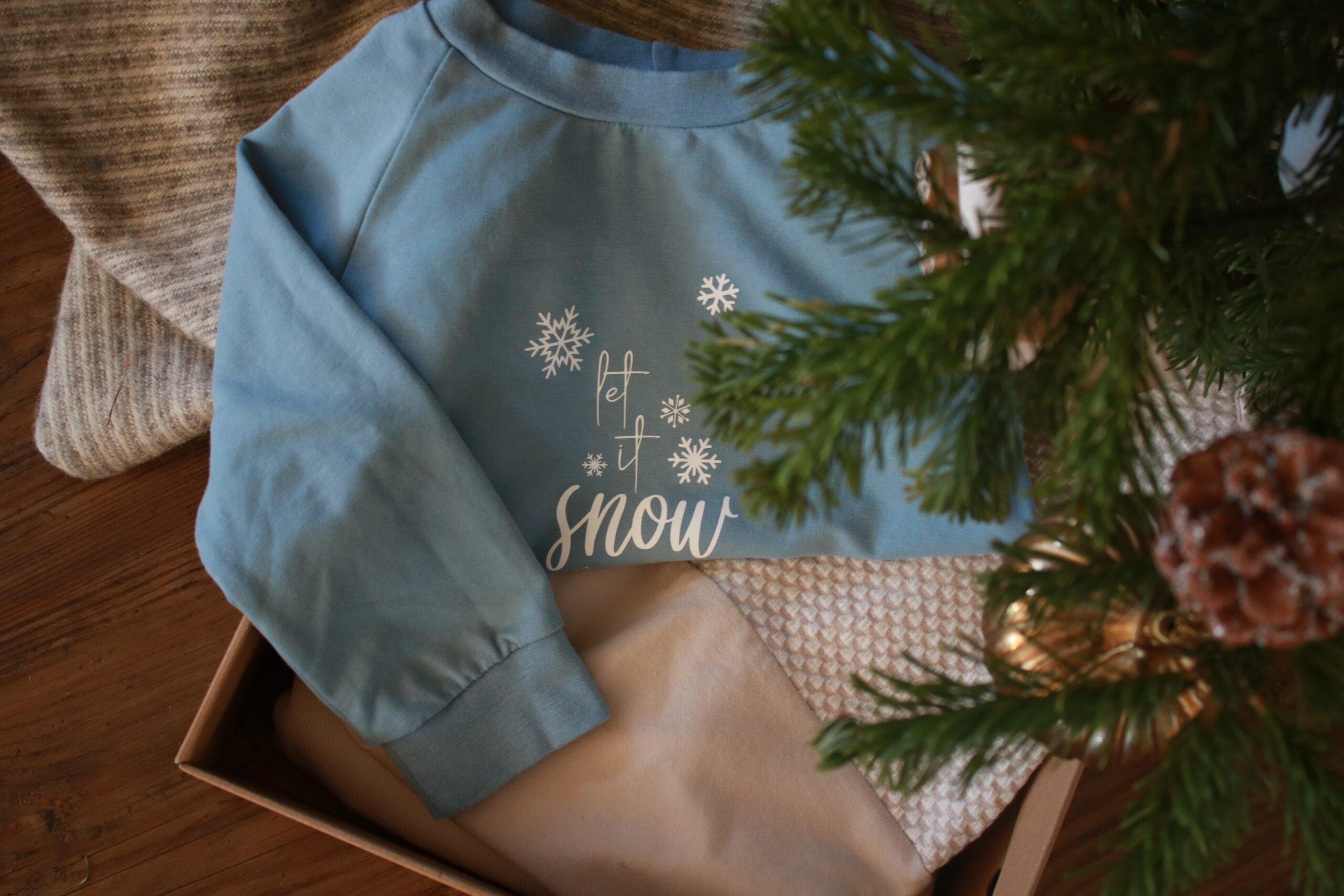 Weihnachtspullover let it snow – Bild 10