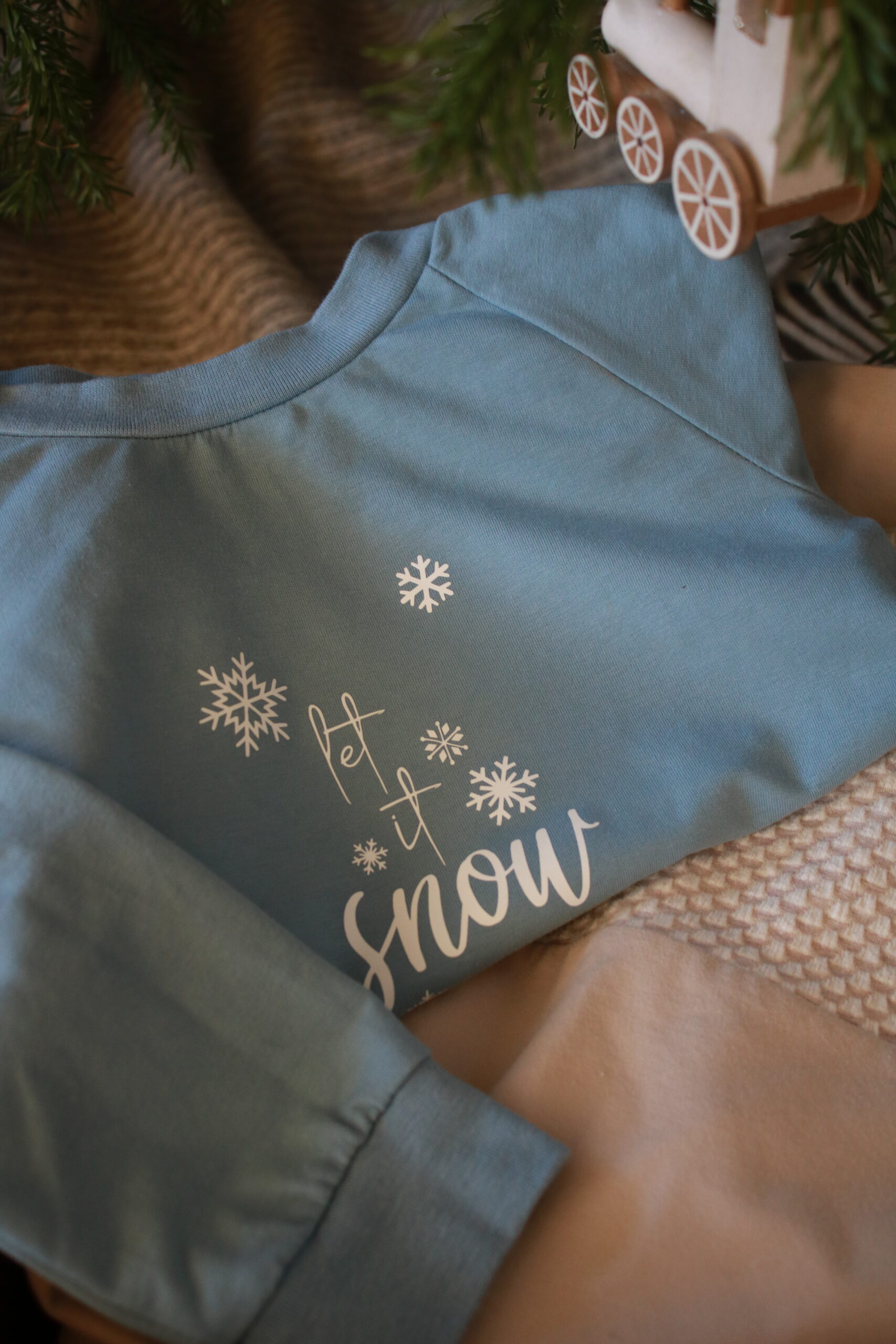 Weihnachtspullover let it snow – Bild 9