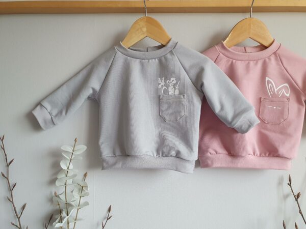Osterpullover Karotten in Tasche – Bild 6